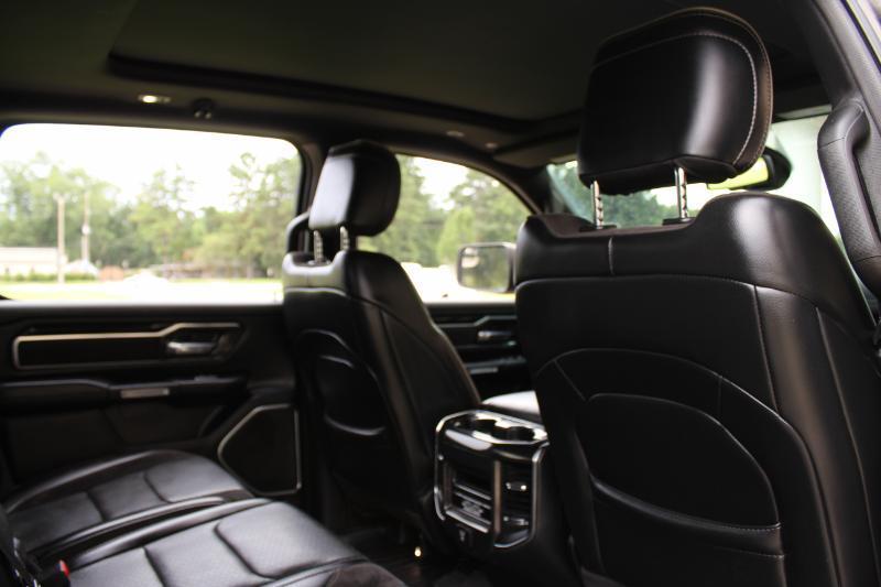 RAM 1500 Laramie Crew Cab SWB 4WD 2019
