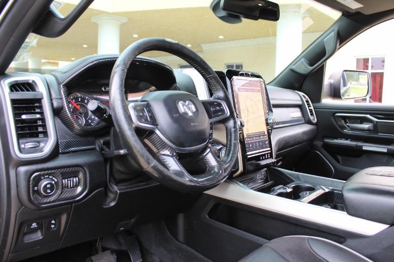 RAM 1500 Laramie Crew Cab SWB 4WD 2019