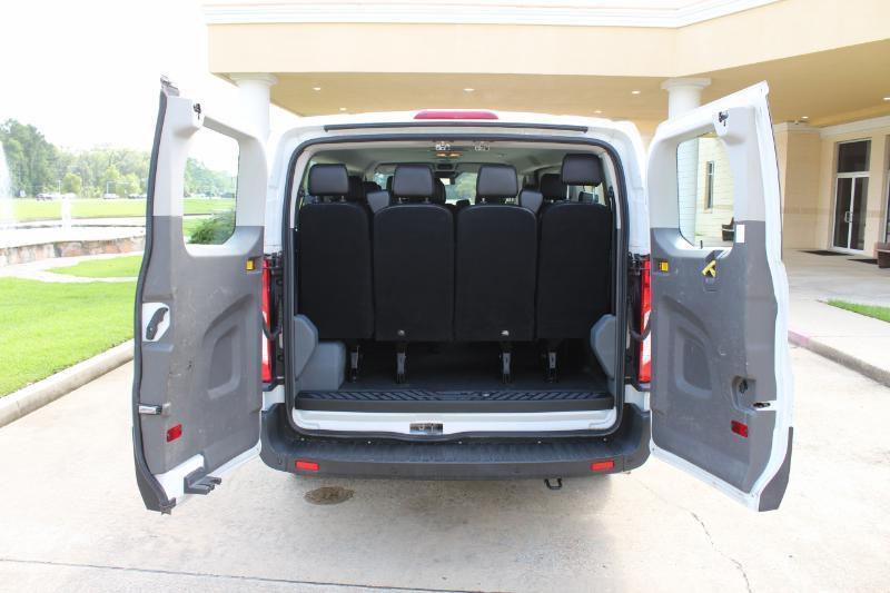 Ford Transit 350 Wagon Low Roof XL w/Sliding Pass. 148-in. WB 2020