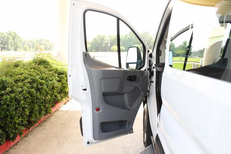 Ford Transit 350 Wagon Low Roof XL w/Sliding Pass. 148-in. WB 2020