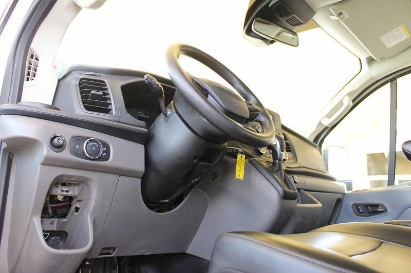 Ford Transit 350 Wagon Low Roof XL w/Sliding Pass. 148-in. WB 2020