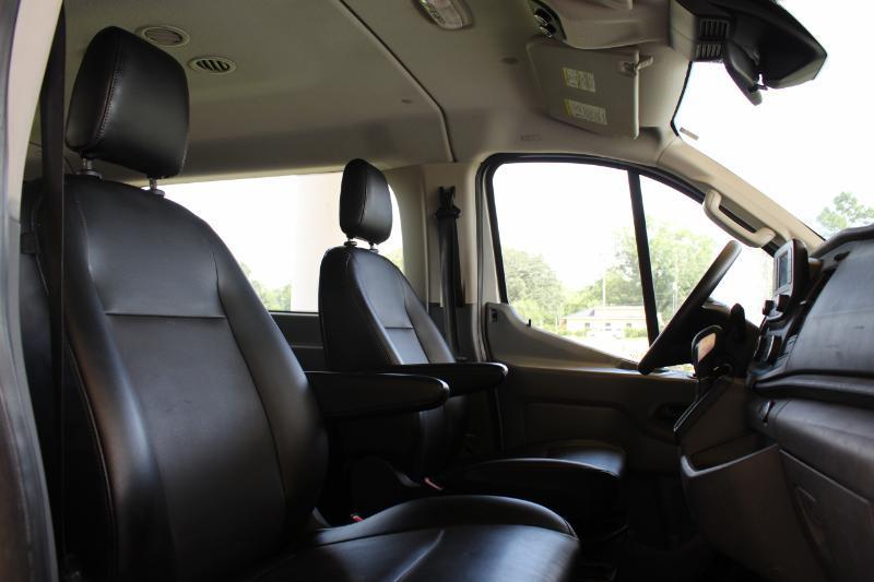 Ford Transit 350 Wagon Low Roof XL w/Sliding Pass. 148-in. WB 2020