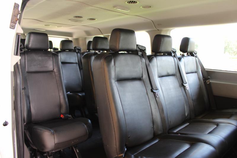 Ford Transit 350 Wagon Low Roof XL w/Sliding Pass. 148-in. WB 2020