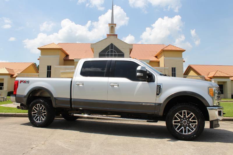 Ford F-250 SD Lariat Crew Cab 4WD 2017
