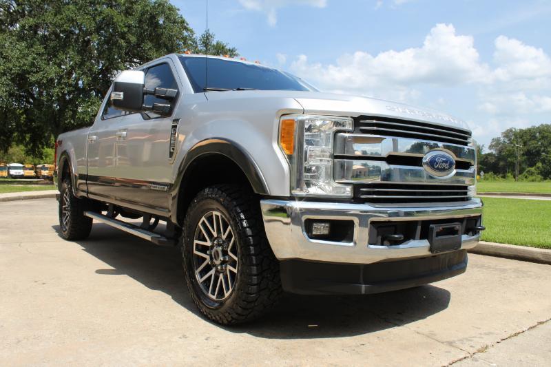Ford F-250 SD Lariat Crew Cab 4WD 2017