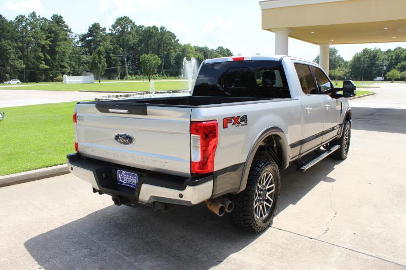 Ford F-250 SD Lariat Crew Cab 4WD 2017