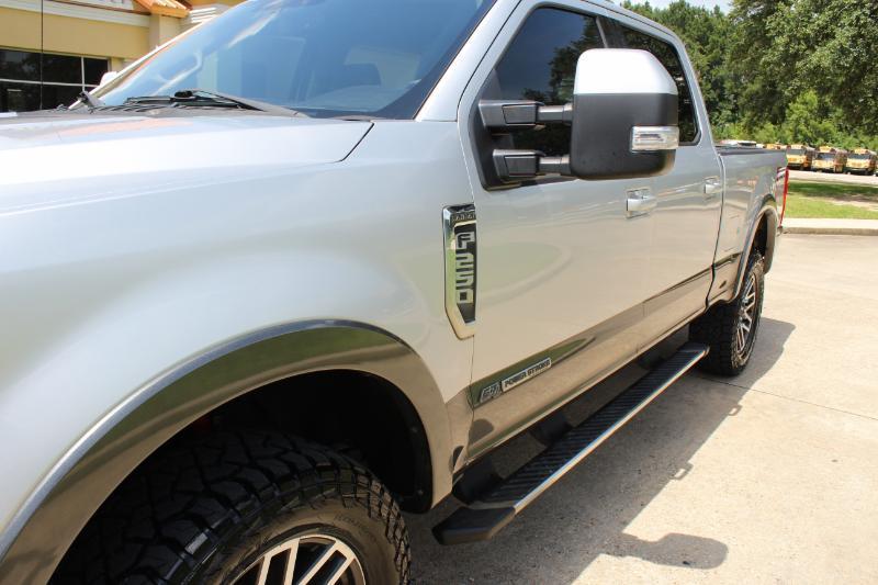 Ford F-250 SD Lariat Crew Cab 4WD 2017