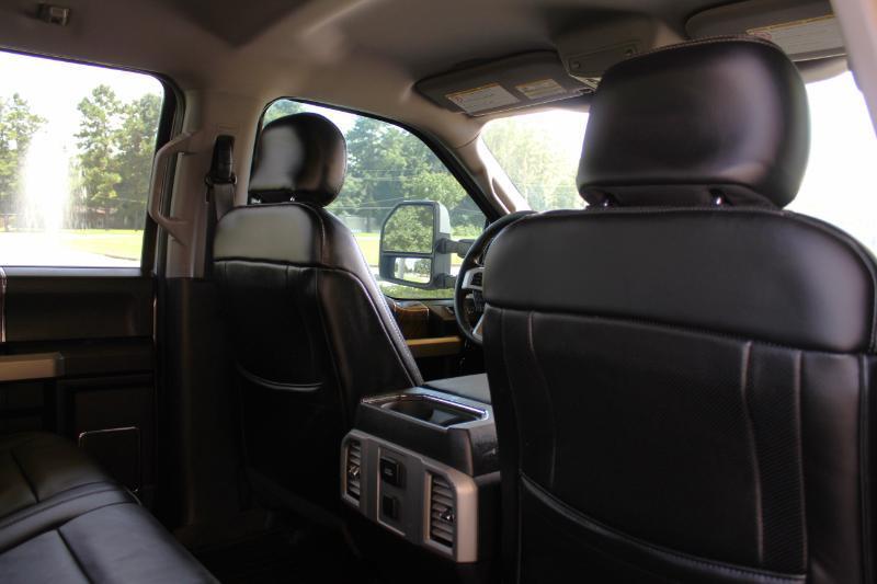 Ford F-250 SD Lariat Crew Cab 4WD 2017