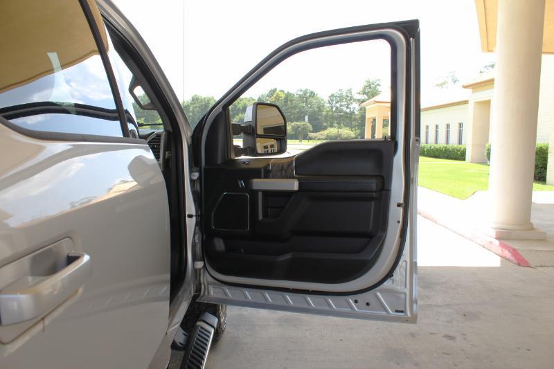 Ford F-250 SD Lariat Crew Cab 4WD 2017