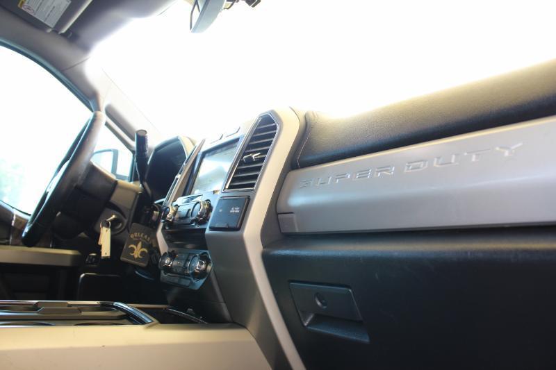 Ford F-250 SD Lariat Crew Cab 4WD 2017