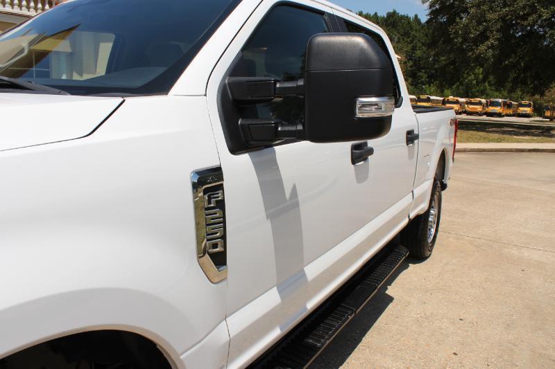 Ford F-250 SD XL Crew Cab 4WD 2022
