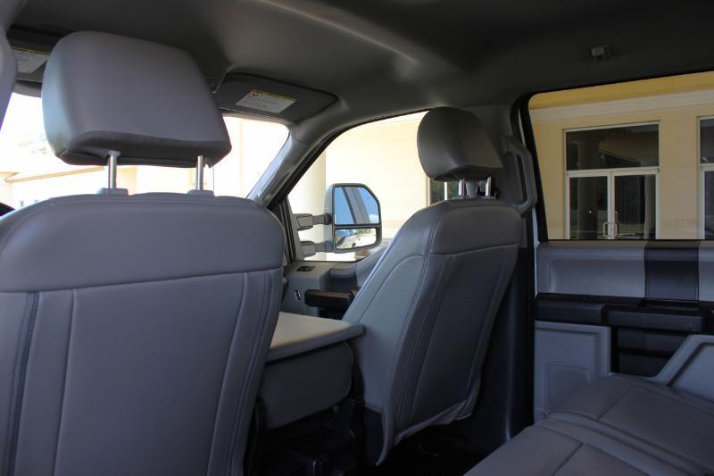 Ford F-250 SD XL Crew Cab 4WD 2022