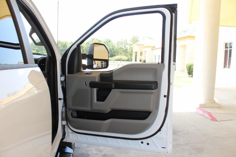 Ford F-250 SD XL Crew Cab 4WD 2022