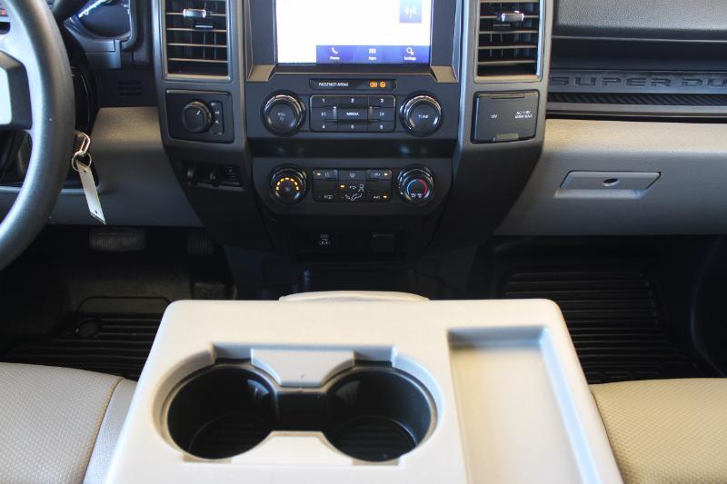 Ford F-250 SD XL Crew Cab 4WD 2022