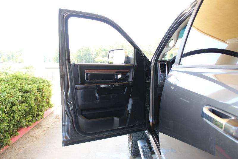 RAM 2500 Laramie Crew Cab SWB 4WD 2014