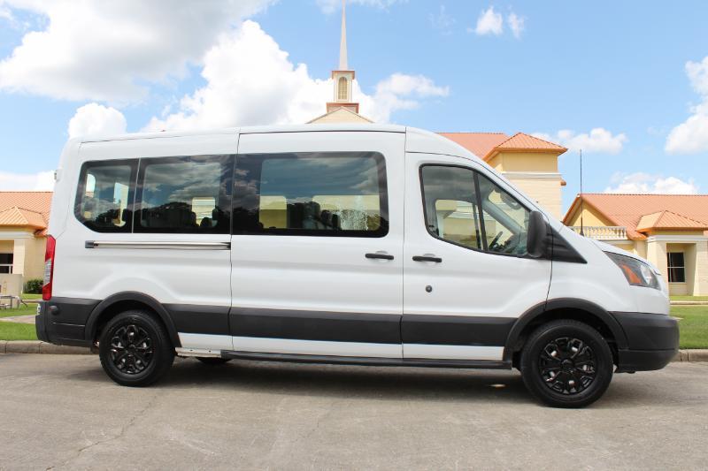 Ford Transit 350 Wagon Med. Roof XL w/Sliding Pass. 148-in. WB 2019