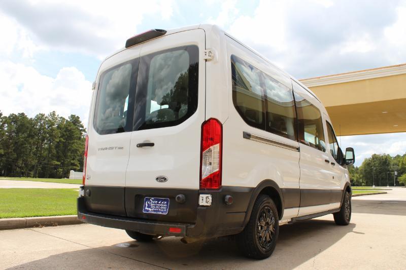 Ford Transit 350 Wagon Med. Roof XL w/Sliding Pass. 148-in. WB 2019