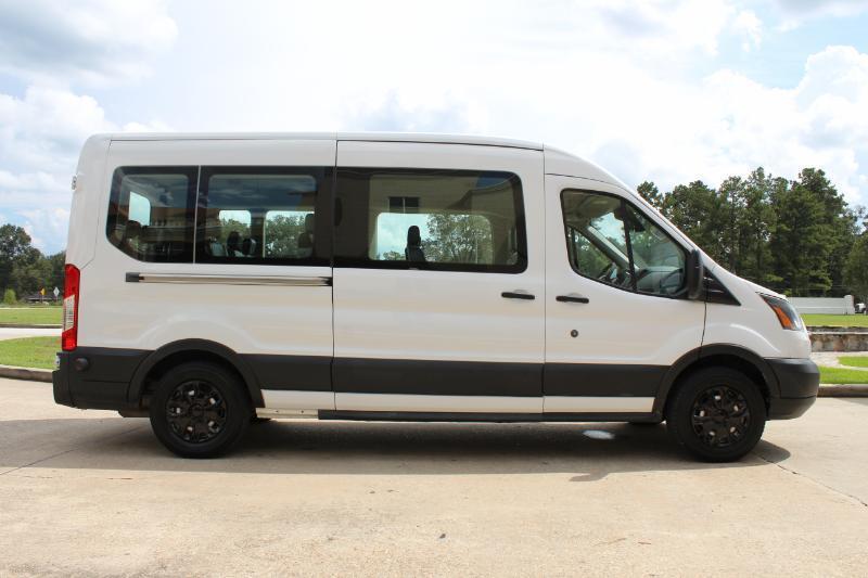 Ford Transit 350 Wagon Med. Roof XL w/Sliding Pass. 148-in. WB 2019