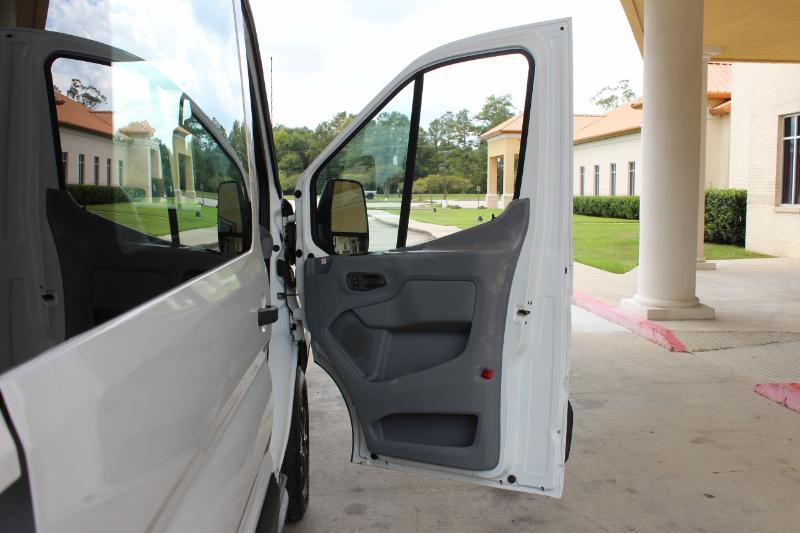Ford Transit 350 Wagon Med. Roof XL w/Sliding Pass. 148-in. WB 2019