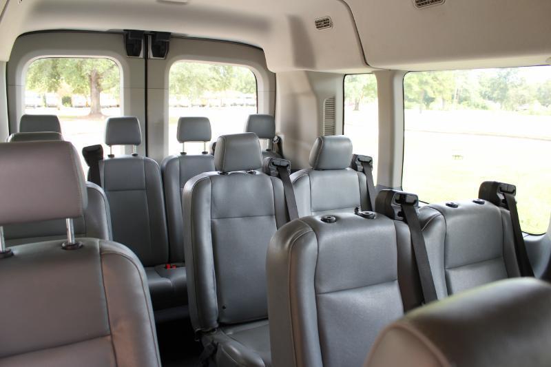 Ford Transit 350 Wagon Med. Roof XL w/Sliding Pass. 148-in. WB 2019
