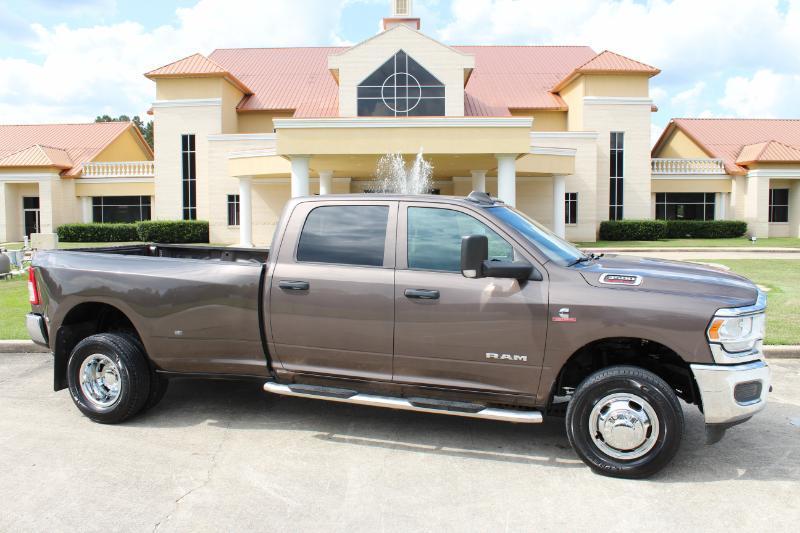 RAM 3500 Tradesman Crew Cab 4WD DRW 2021