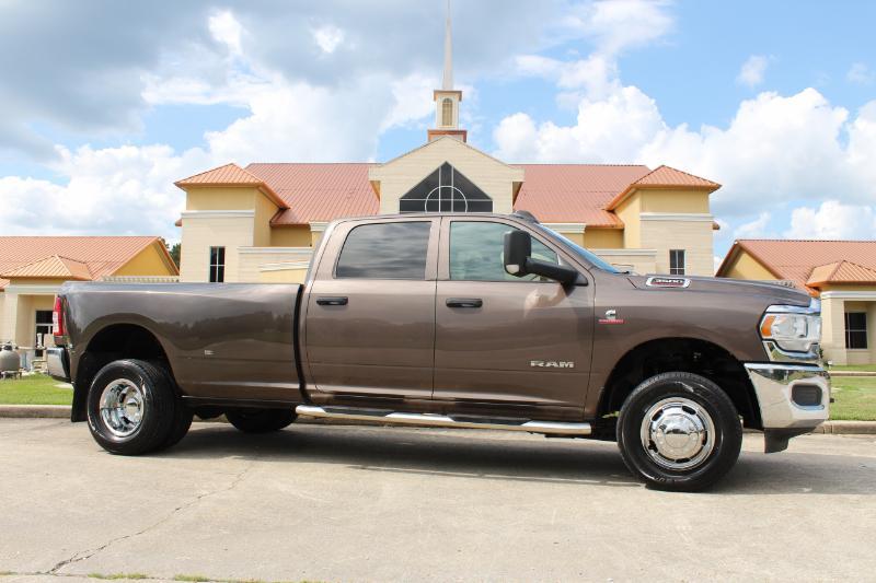 RAM 3500 Tradesman Crew Cab 4WD DRW 2021