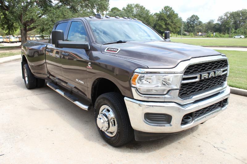 RAM 3500 Tradesman Crew Cab 4WD DRW 2021