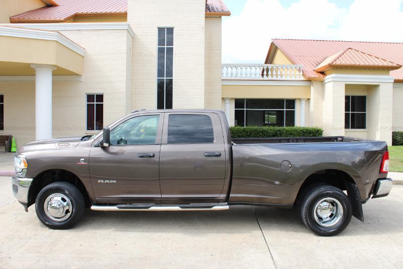RAM 3500 Tradesman Crew Cab 4WD DRW 2021
