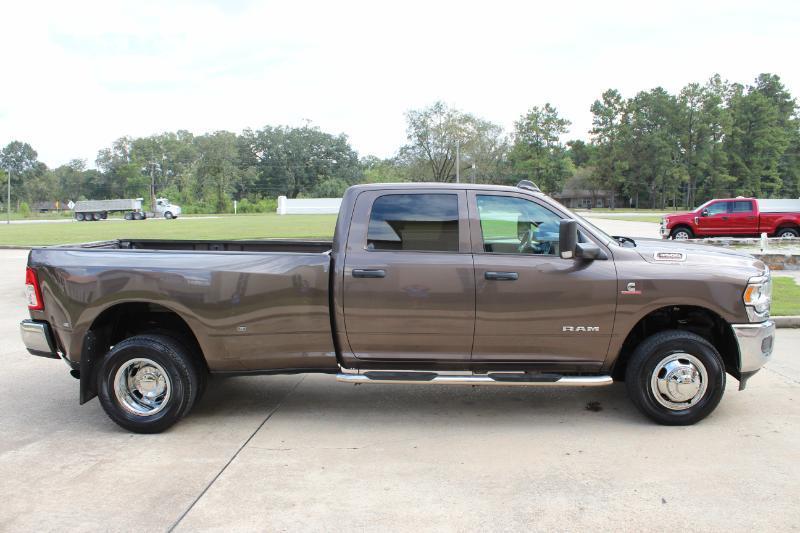RAM 3500 Tradesman Crew Cab 4WD DRW 2021