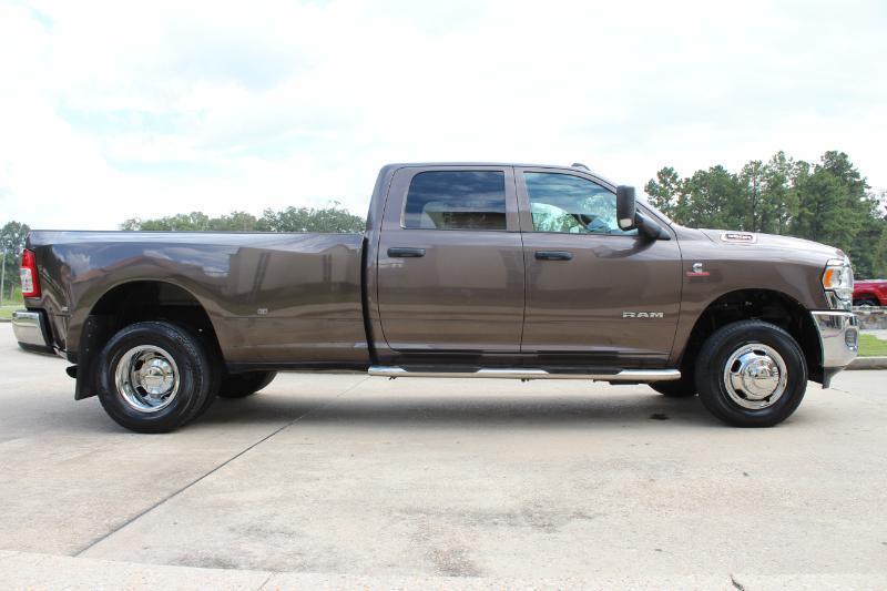 RAM 3500 Tradesman Crew Cab 4WD DRW 2021