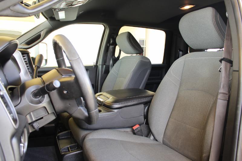 RAM 3500 Tradesman Crew Cab 4WD DRW 2021