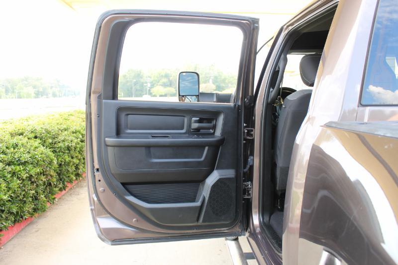 RAM 3500 Tradesman Crew Cab 4WD DRW 2021