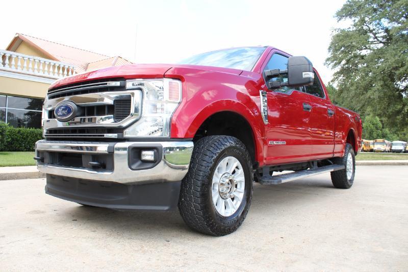 Ford F-250 SD XLT Crew Cab 4WD 2021