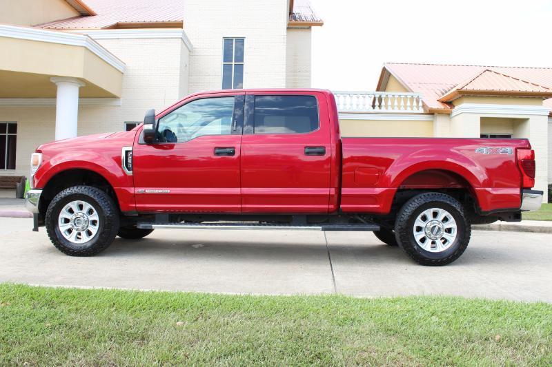 Ford F-250 SD XLT Crew Cab 4WD 2021