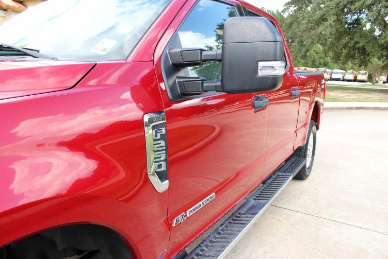 Ford F-250 SD XLT Crew Cab 4WD 2021
