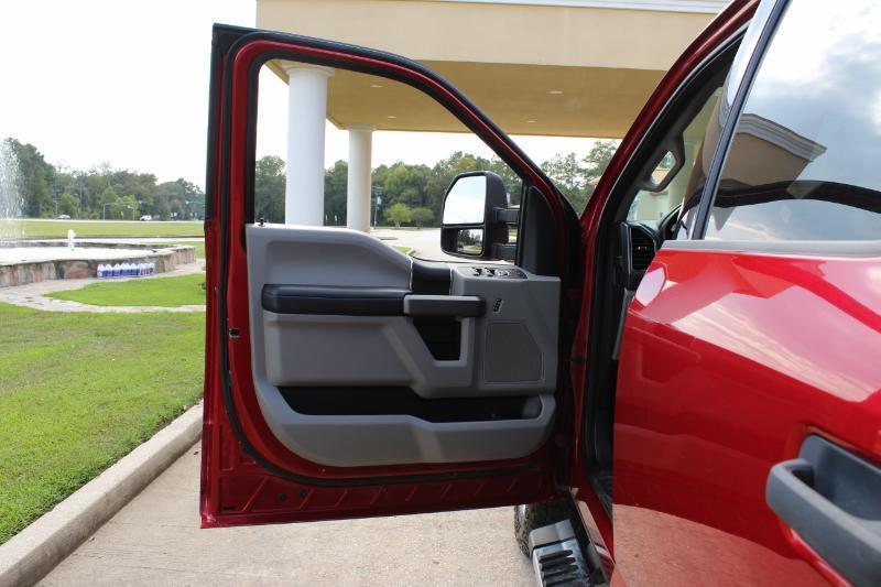 Ford F-250 SD XLT Crew Cab 4WD 2021