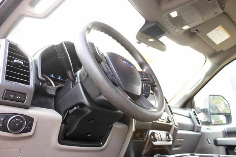 Ford F-250 SD XLT Crew Cab 4WD 2021