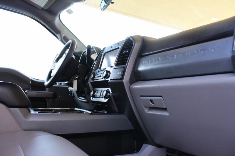 Ford F-250 SD XLT Crew Cab 4WD 2021