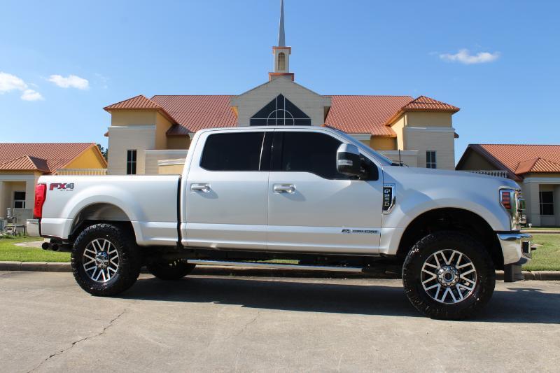 Ford F-250 SD Lariat Crew Cab 4WD 2017