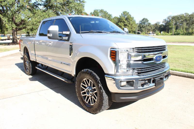 Ford F-250 SD Lariat Crew Cab 4WD 2017