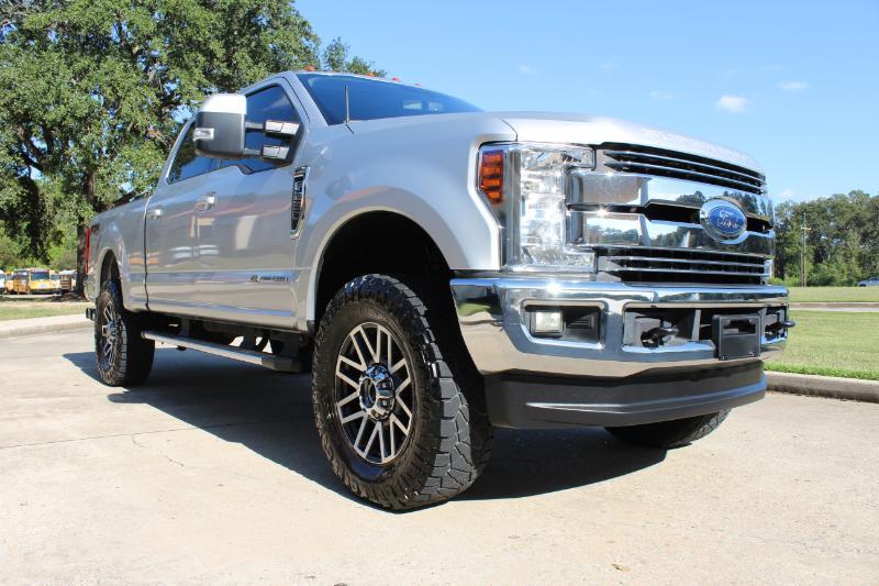 Ford F-250 SD Lariat Crew Cab 4WD 2017