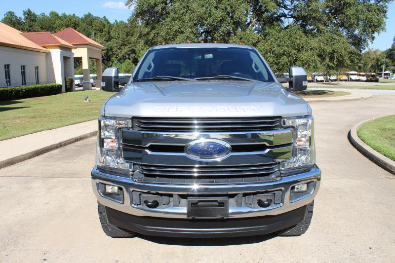 Ford F-250 SD Lariat Crew Cab 4WD 2017