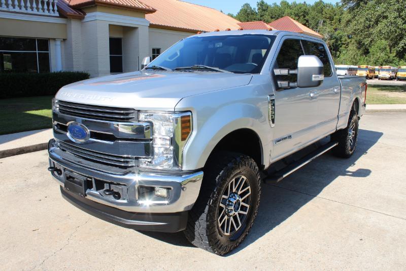 Ford F-250 SD Lariat Crew Cab 4WD 2017