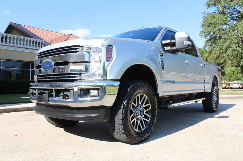 Ford F-250 SD Lariat Crew Cab 4WD 2017
