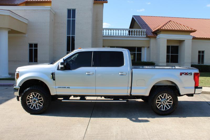 Ford F-250 SD Lariat Crew Cab 4WD 2017