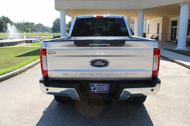 Ford F-250 SD Lariat Crew Cab 4WD 2017