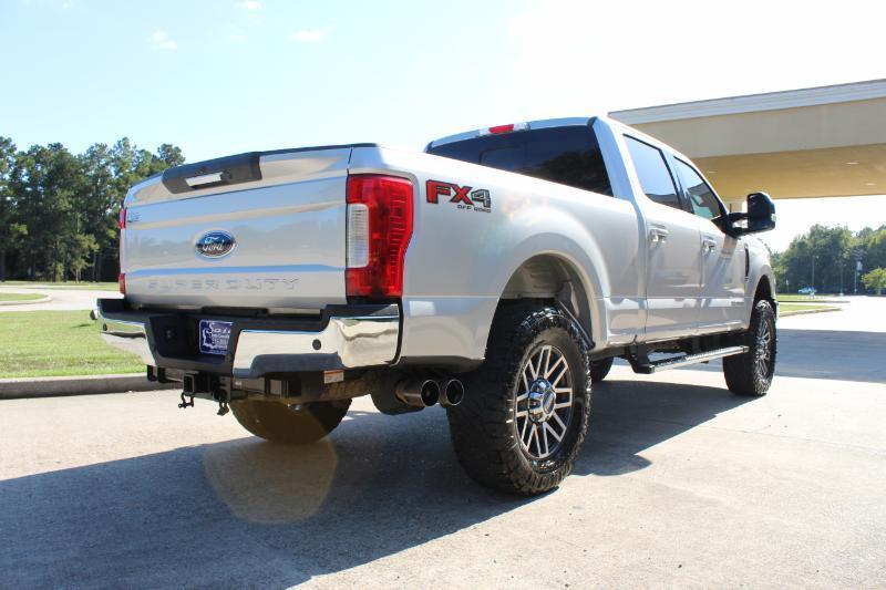 Ford F-250 SD Lariat Crew Cab 4WD 2017