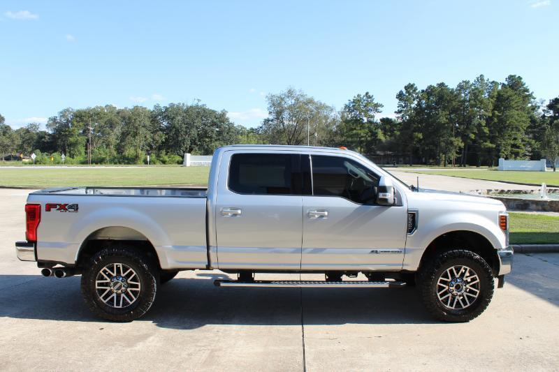 Ford F-250 SD Lariat Crew Cab 4WD 2017