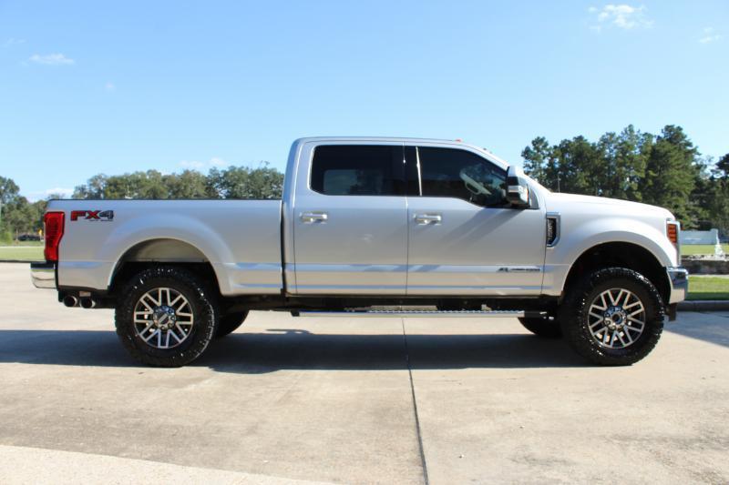Ford F-250 SD Lariat Crew Cab 4WD 2017