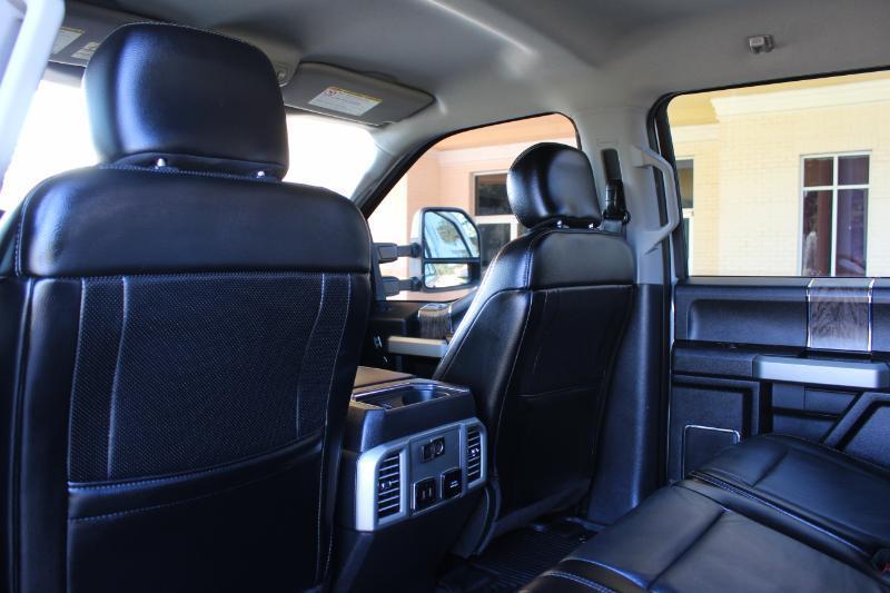 Ford F-250 SD Lariat Crew Cab 4WD 2017